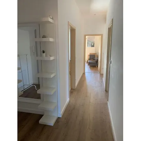 Holiday Leiner Apartamento *