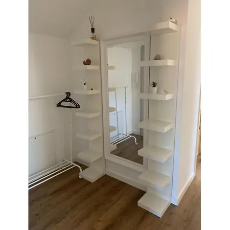 Holiday Leiner Apartamento